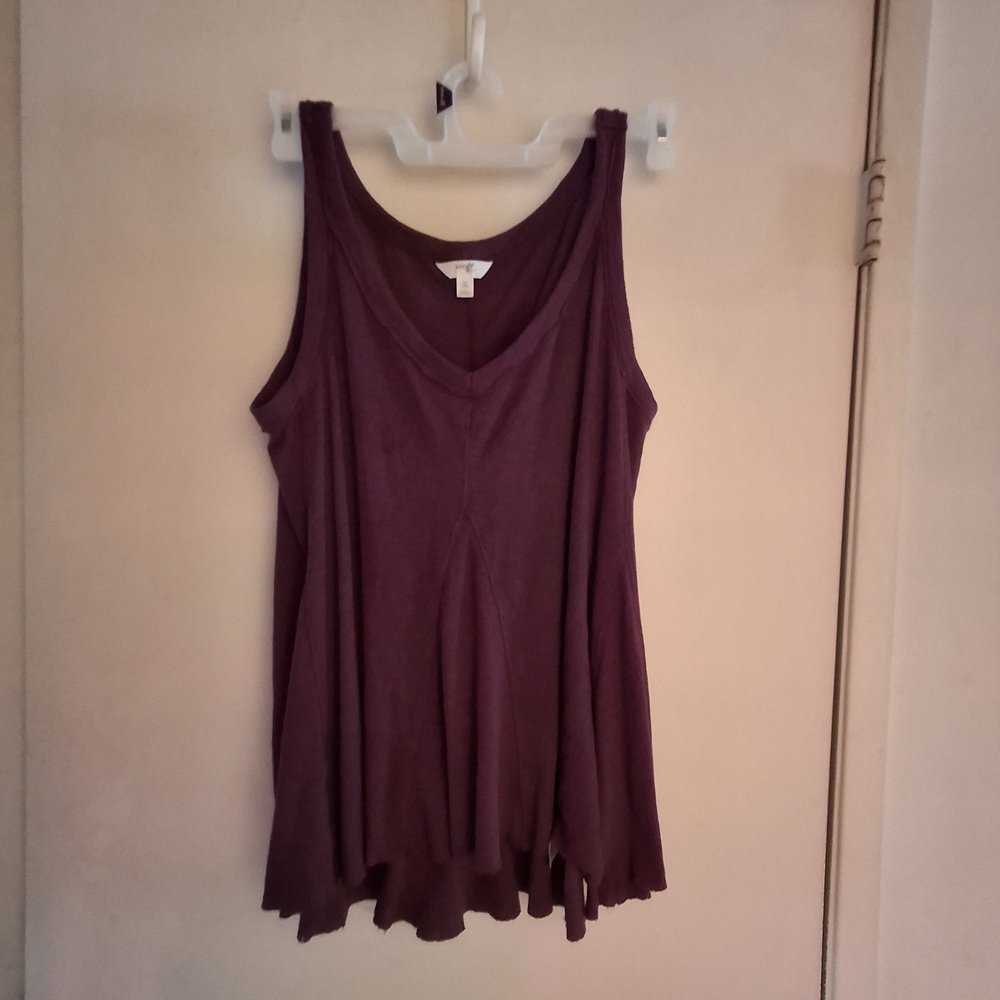 Elegant Plum V-Neck Tank Top